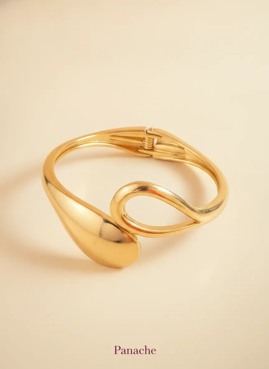 Golden Sculpted Loop Bracelet broad